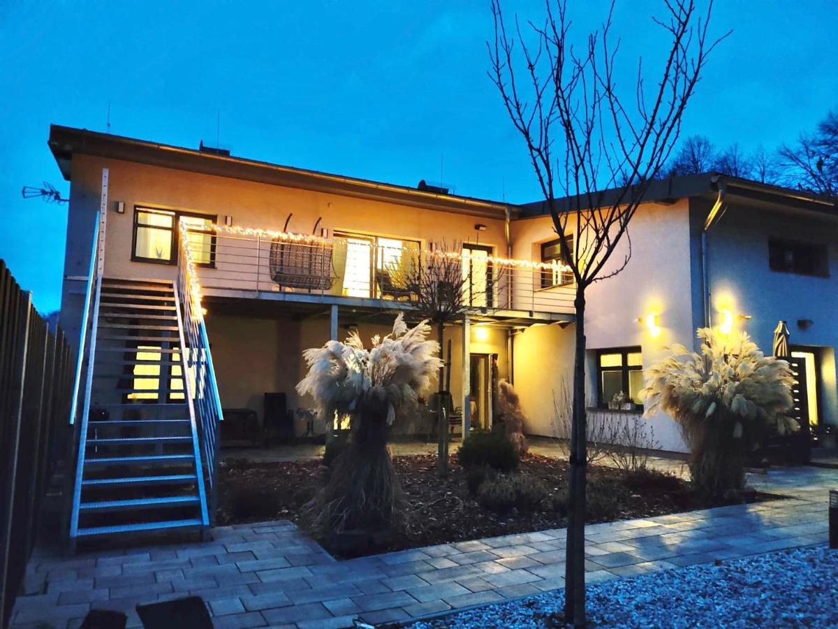 Apartmany Benesov Benesov nad Ploucnici المظهر الخارجي الصورة